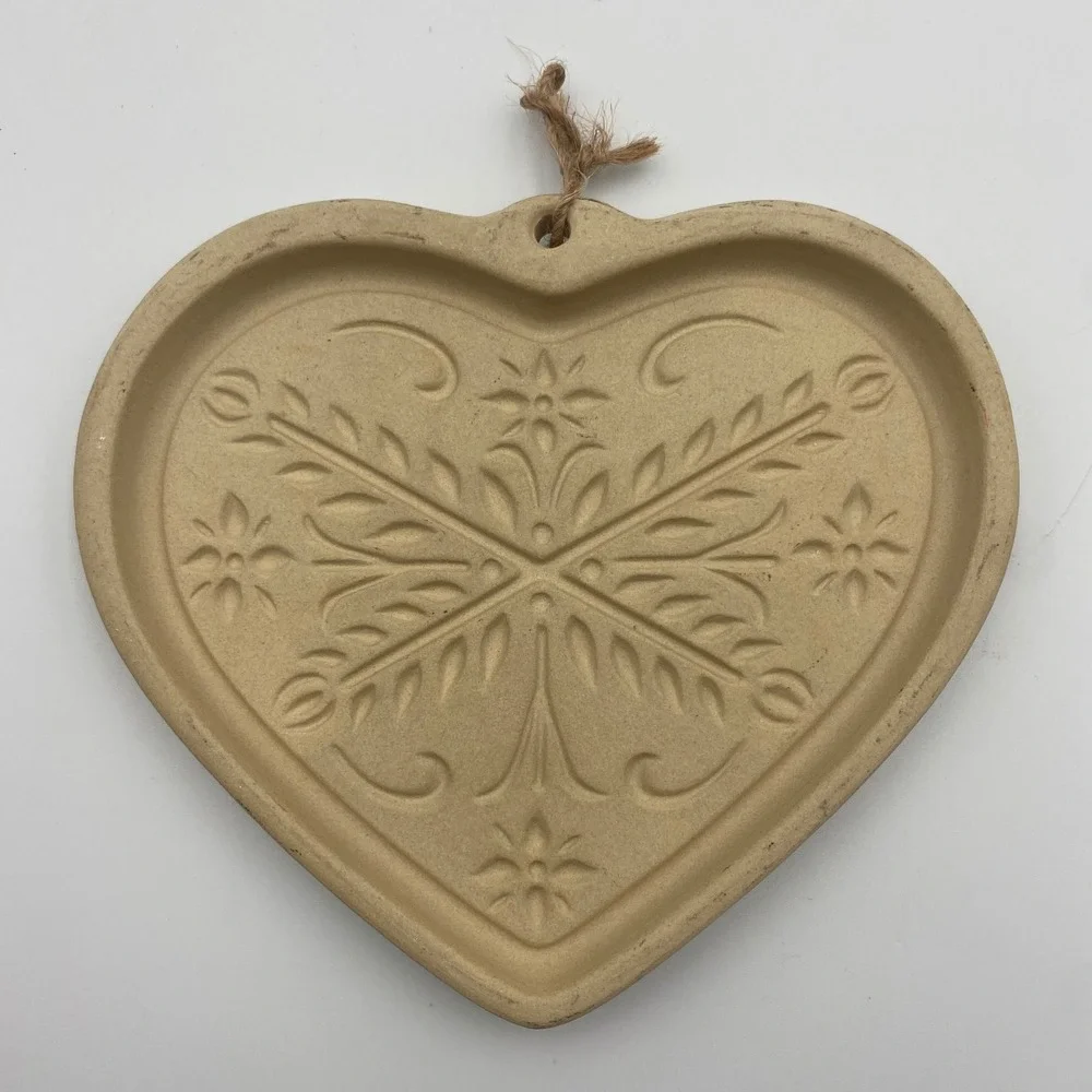 Pampered Chef Anniversary Heart Stoneware‎ Cookie Mold 2000 Family Heritage USA